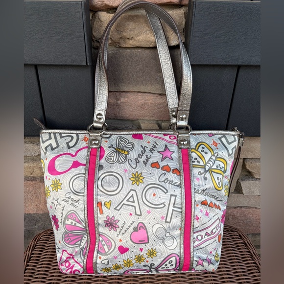 Coach Bandana Graffiti Butterfly Tote F15712 - Picture 2 of 9